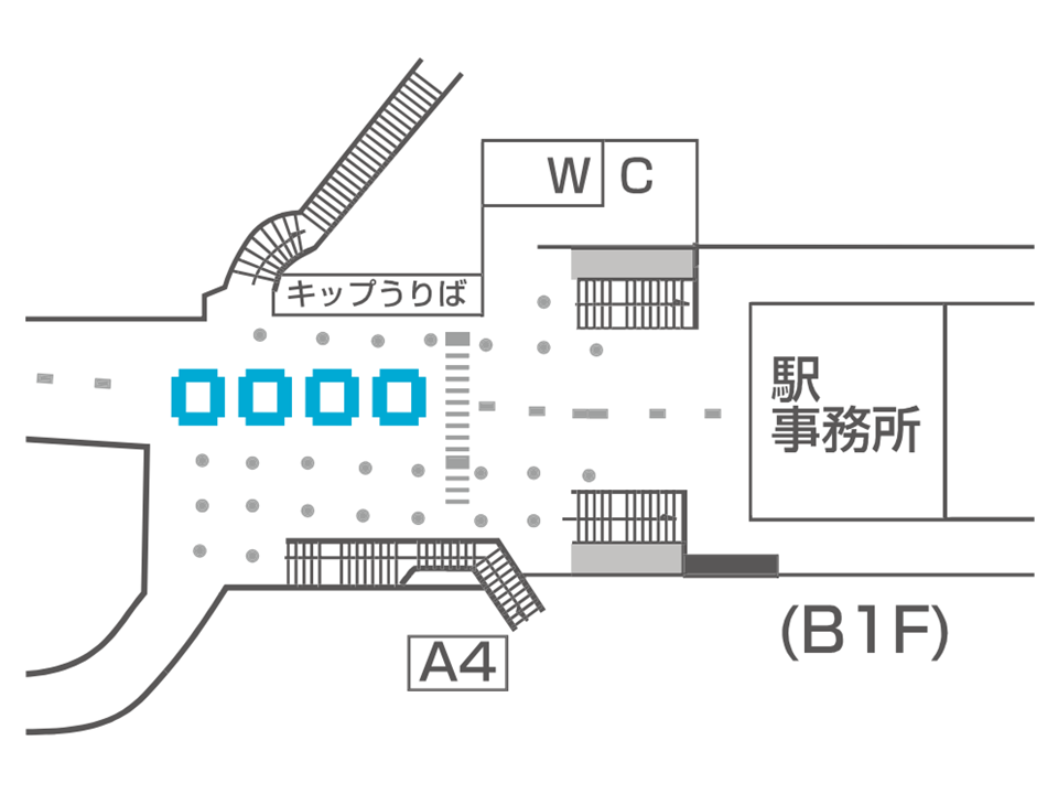 飯田橋駅のどこにデジタルサイネージが設置されているか説明している画像です。飯田橋交差点方面改札のそば