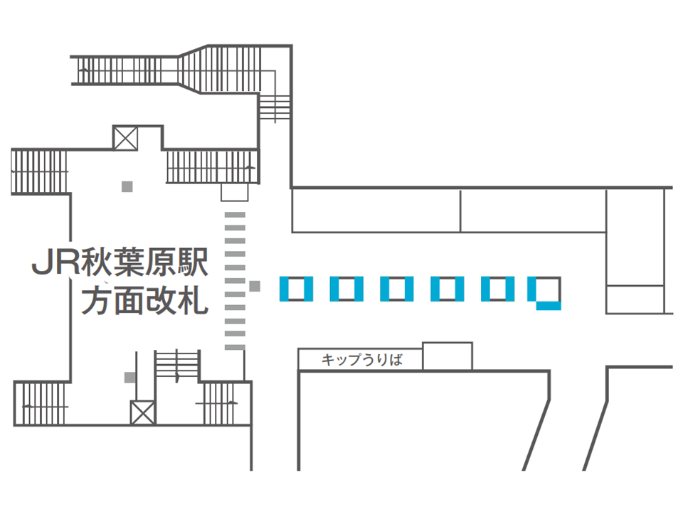 秋葉原駅のどこにデジタルサイネージが設置されているか説明している画像です。JR秋葉原駅方面改札のそば